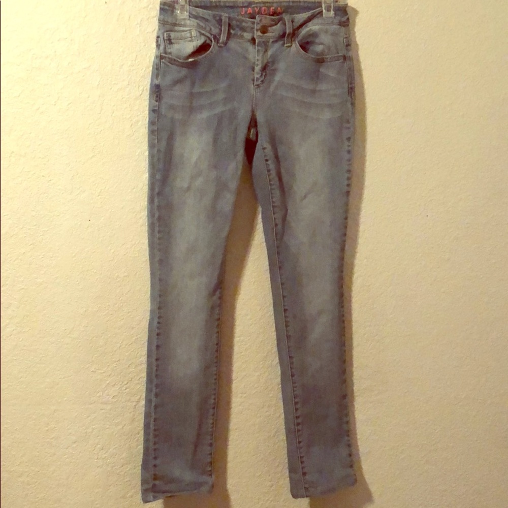 Delia’s Jayden style jeans light medium wash